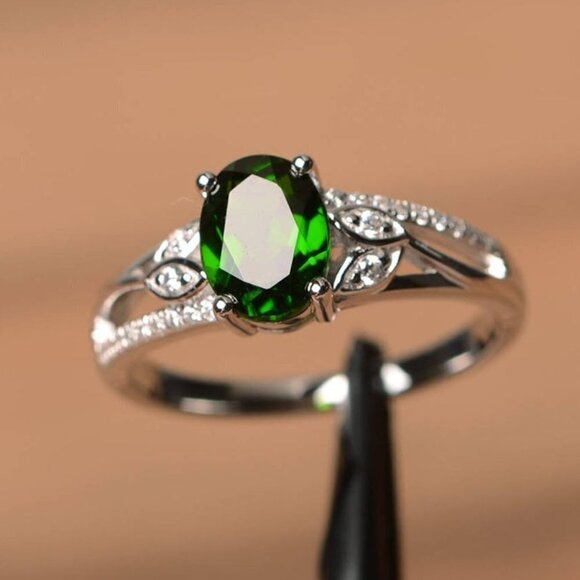 💍 Refine Oval Pure Zircon Romantic Silver Elegant Rings for Women, PD593 - Picture 1 of 4